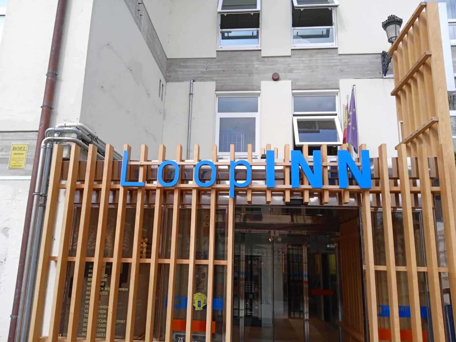 Loop Inn Hostel ซานติอาโก เด กอมโปสเตลา ภายนอก รูปภาพ