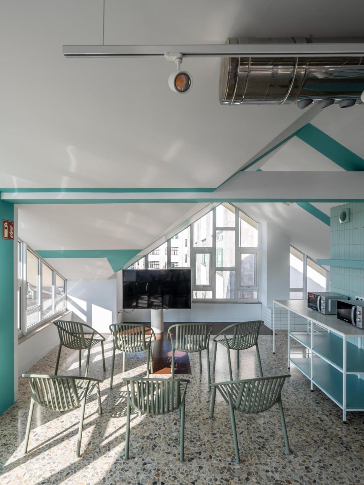 Loop Inn Hostel ซานติอาโก เด กอมโปสเตลา ภายนอก รูปภาพ
