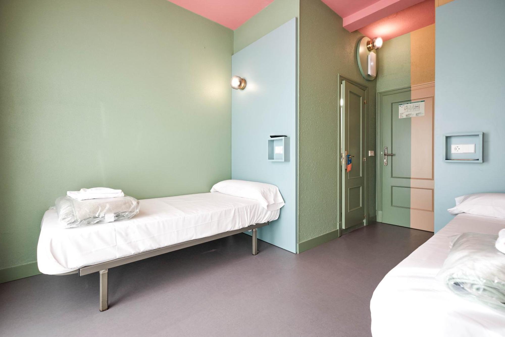 Loop Inn Hostel ซานติอาโก เด กอมโปสเตลา ภายนอก รูปภาพ