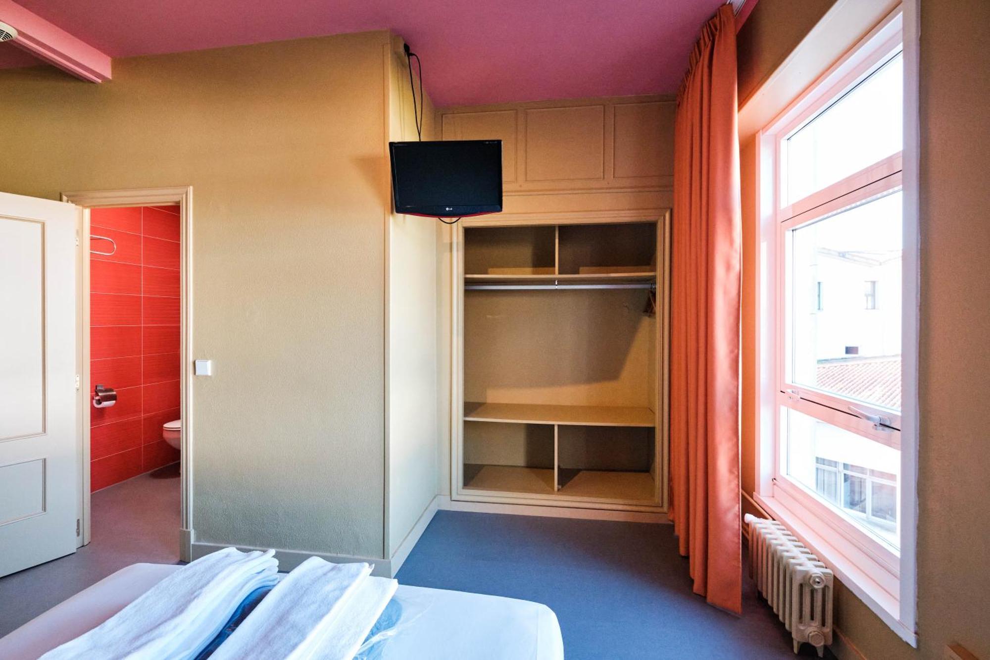 Loop Inn Hostel ซานติอาโก เด กอมโปสเตลา ภายนอก รูปภาพ