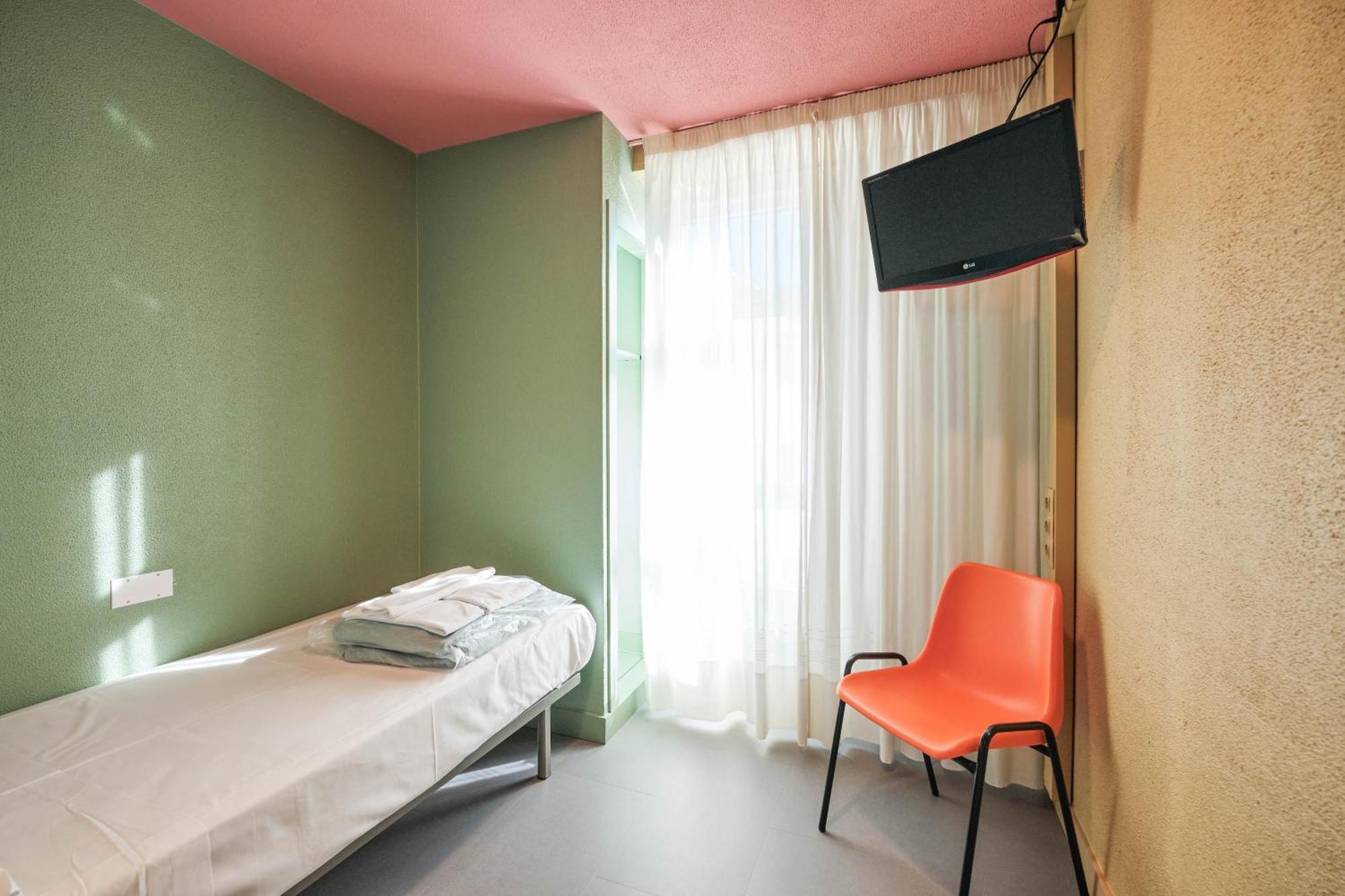Loop Inn Hostel ซานติอาโก เด กอมโปสเตลา ภายนอก รูปภาพ