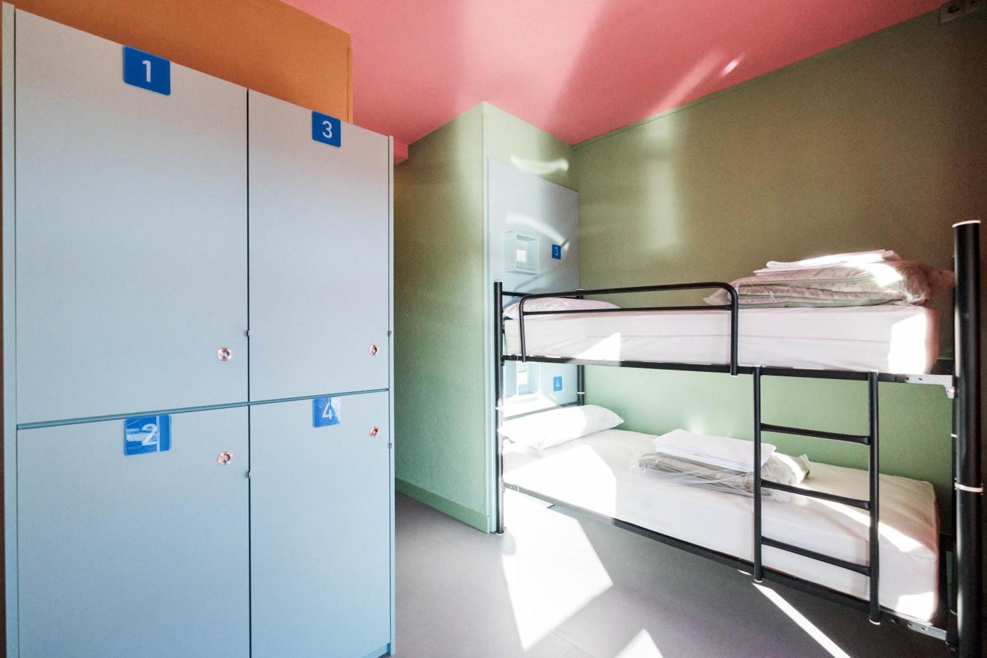 Loop Inn Hostel ซานติอาโก เด กอมโปสเตลา ภายนอก รูปภาพ