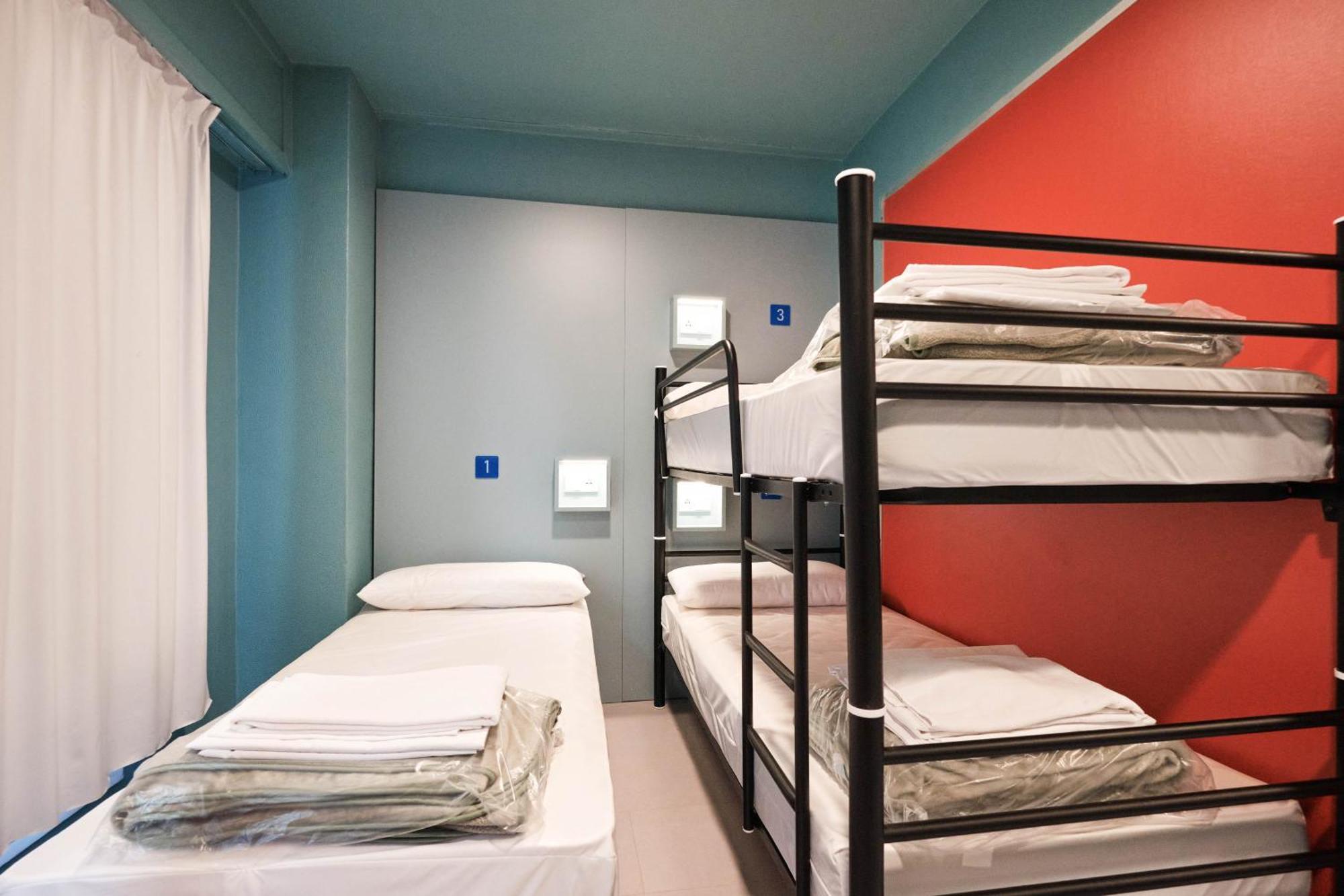 Loop Inn Hostel ซานติอาโก เด กอมโปสเตลา ภายนอก รูปภาพ